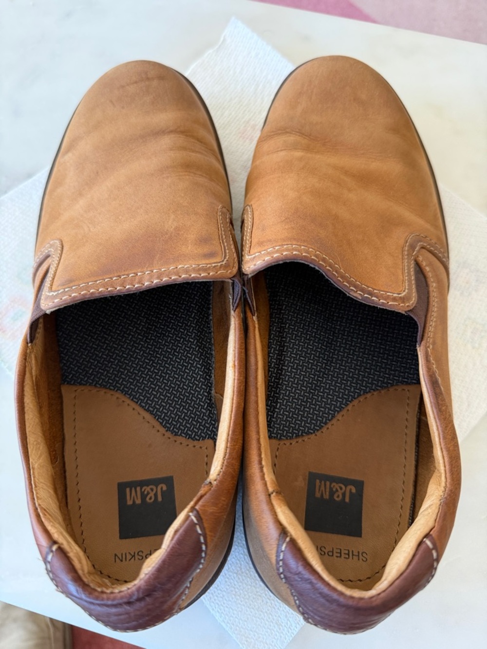 Johnston & Murphy brown sheepskin slip on - Picture 5 of 8